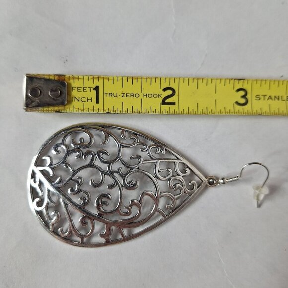 Silver Tone Filigree Teardrop Dangle Earrings Jewelry - Picture 4 of 4